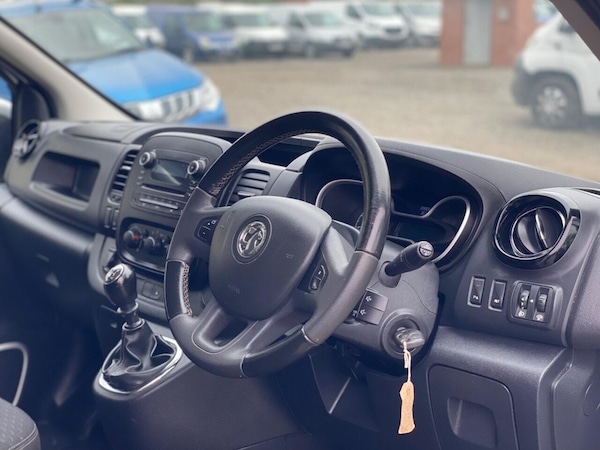 Used Vauxhall Vivaro 2017 for sale - 76250087: Photo 6