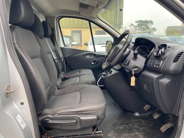 Used Vauxhall Vivaro 2017 for sale - 76250087: Photo 7