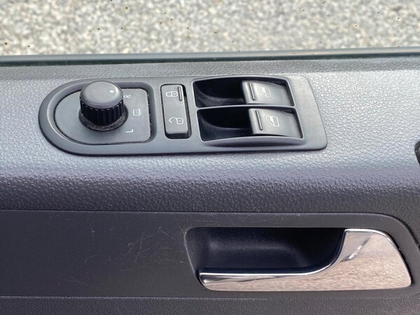 Used Volkswagen Transporter Shuttle 2012 for sale - 76168461: Photo 50