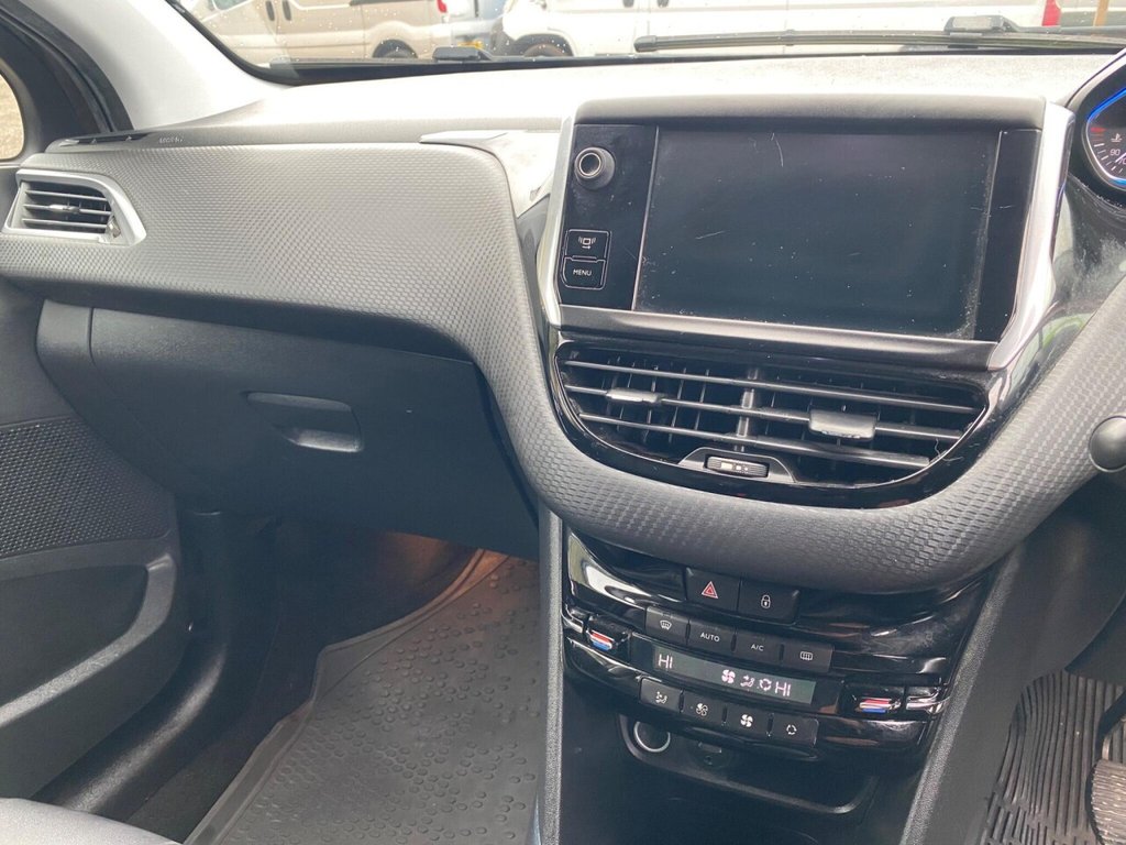 Used Peugeot 2008 2013 for sale - 76139870: Photo 32