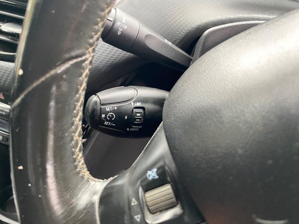 Used Peugeot 2008 2013 for sale - 76139870: Photo 35