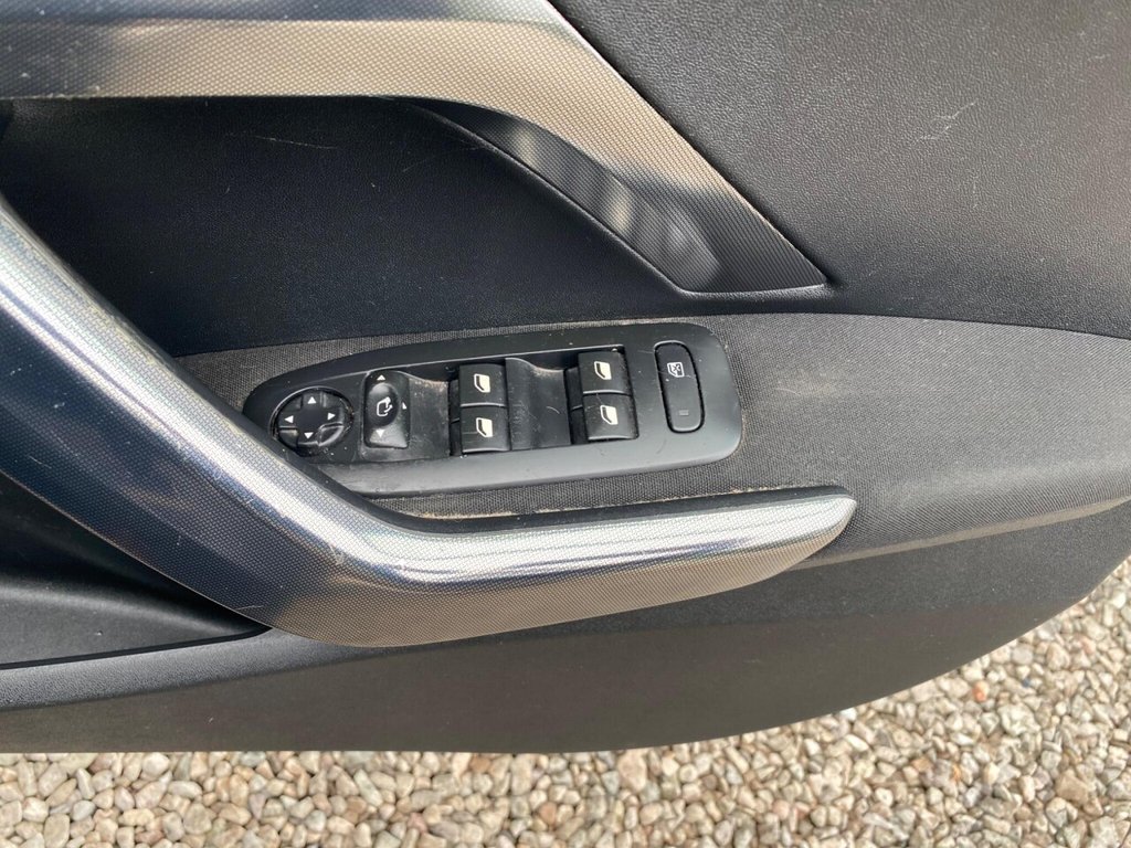 Used Peugeot 2008 2013 for sale - 76139870: Photo 41