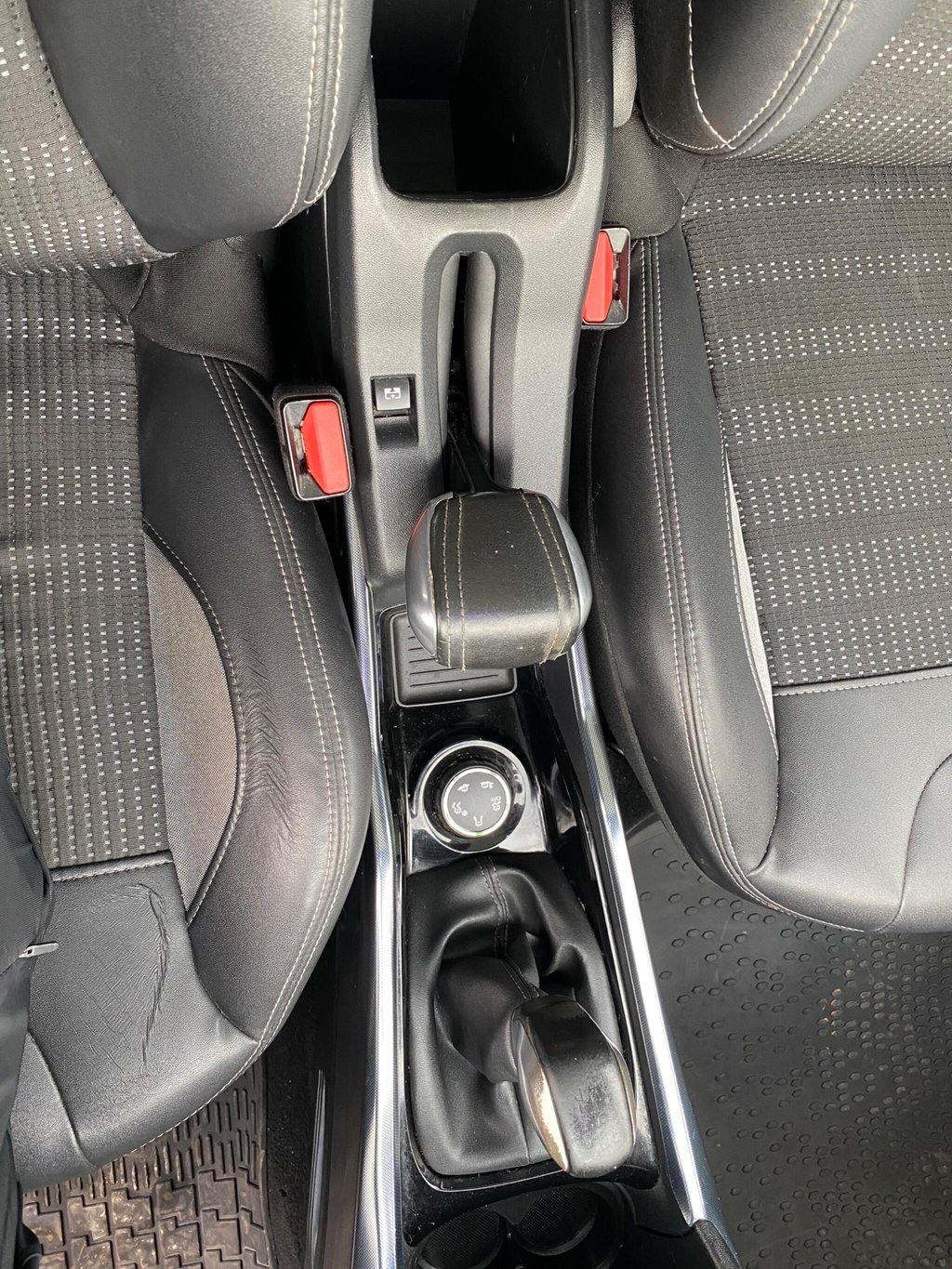 Used Peugeot 2008 2013 for sale - 77018124: Photo 35