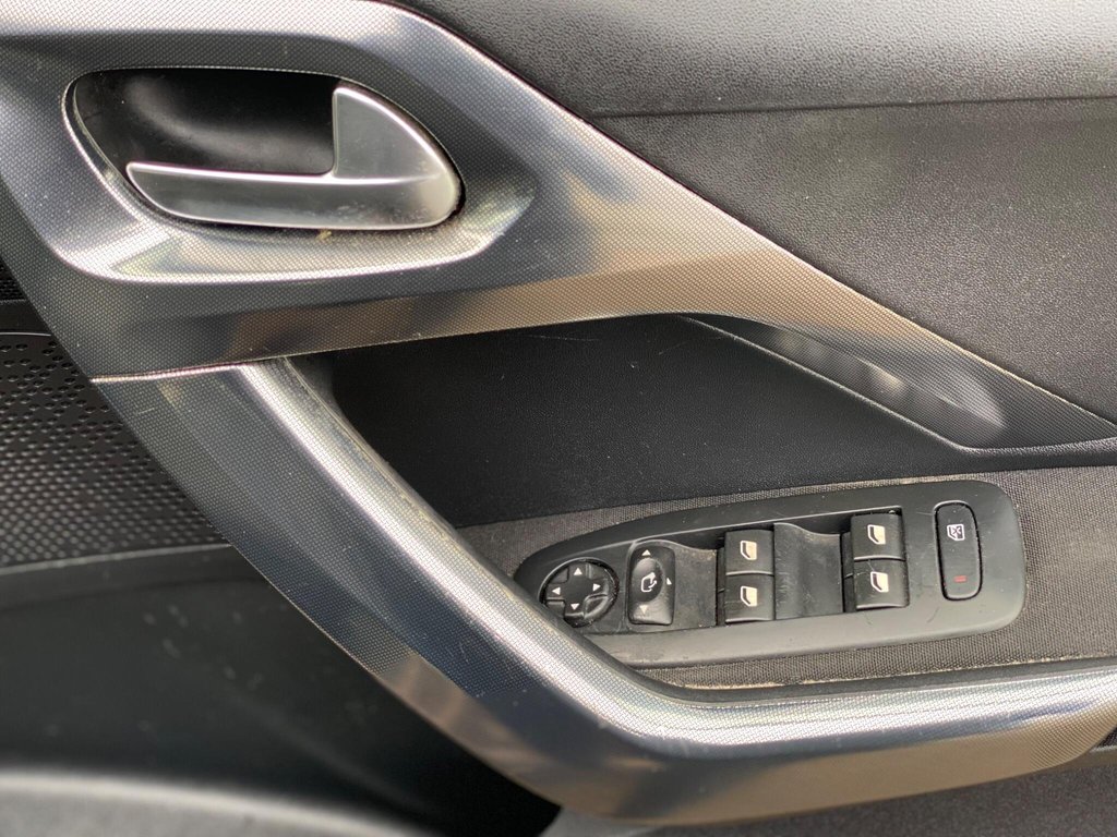 Used Peugeot 2008 2013 for sale - 77018124: Photo 41