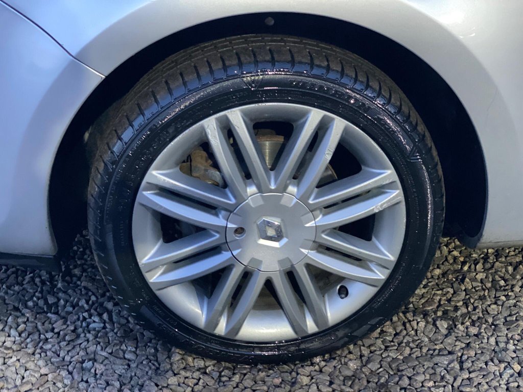 Used Renault Clio 2012 for sale - 77161494: Photo 16