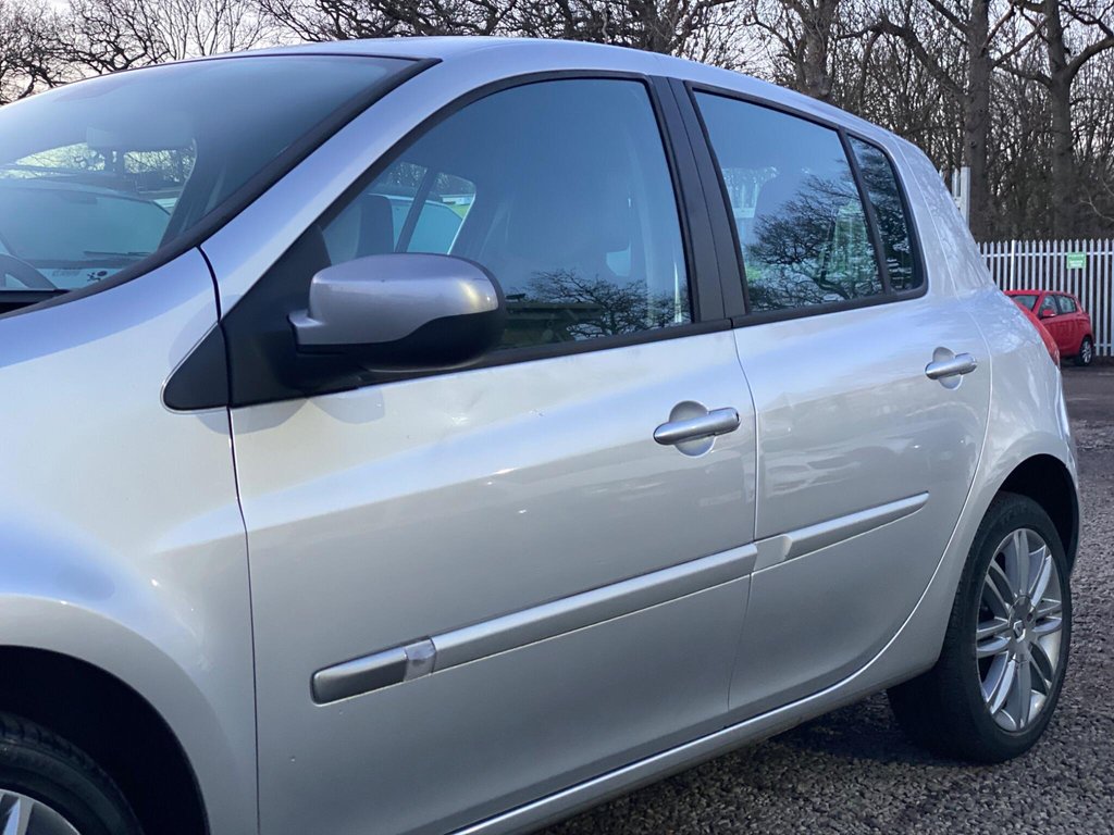 Used Renault Clio 2012 for sale - 77161494: Photo 25