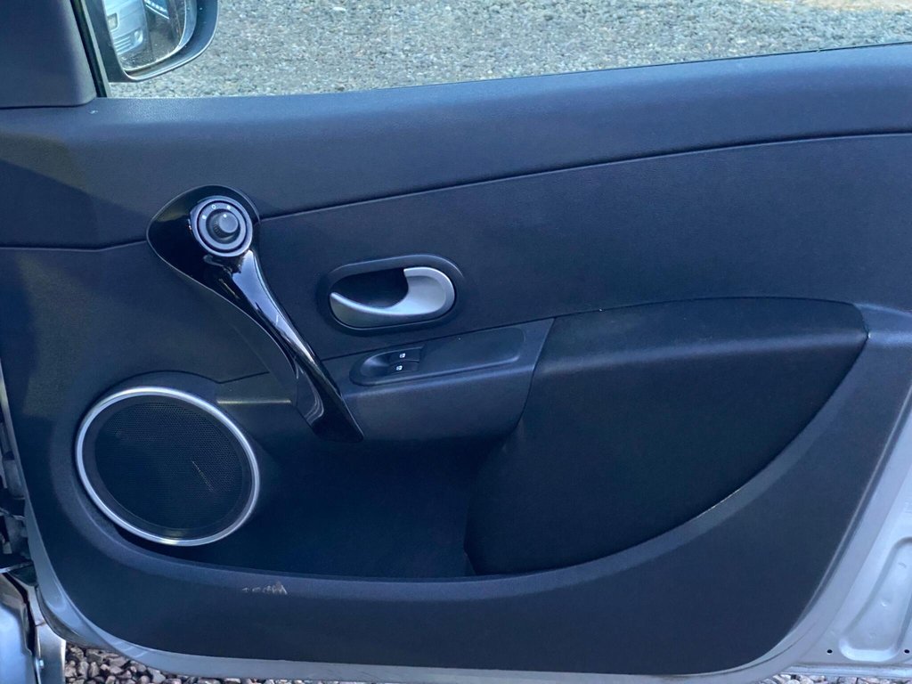 Used Renault Clio 2012 for sale - 77161494: Photo 49