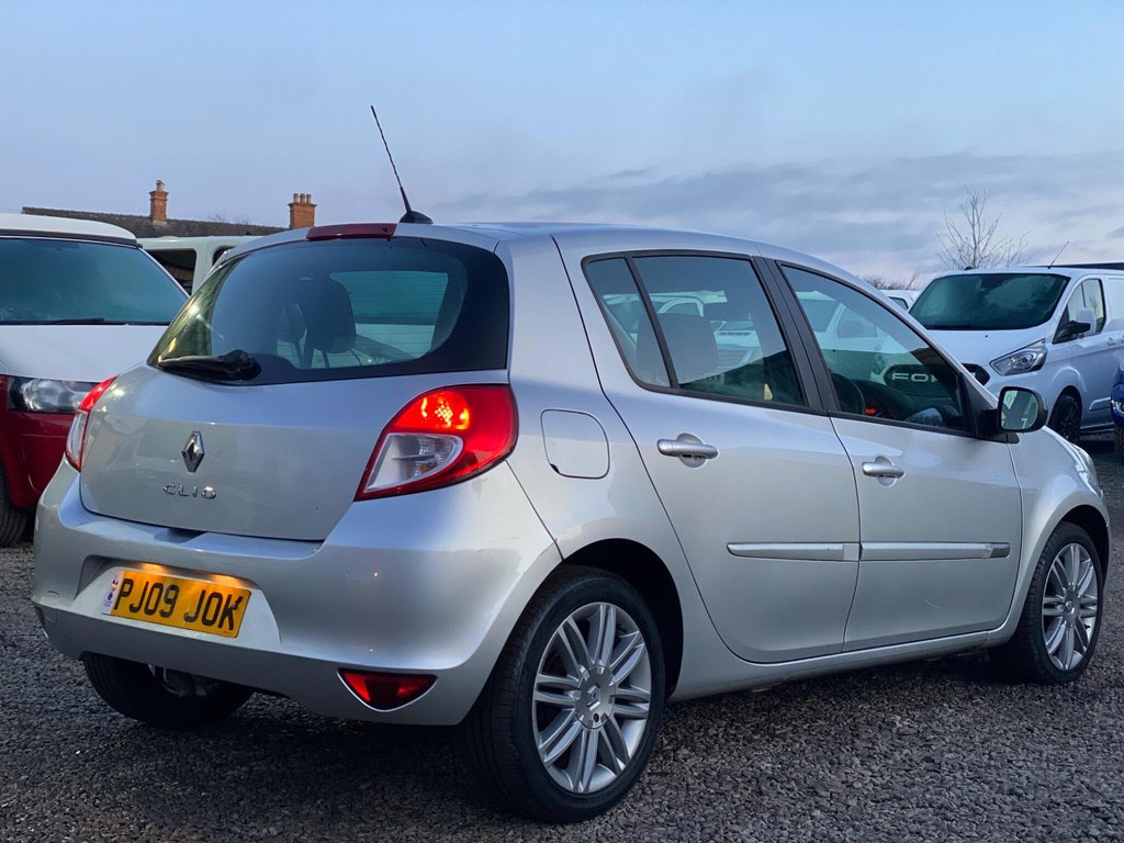 Used Renault Clio 2012 for sale - 77161494: Photo 5