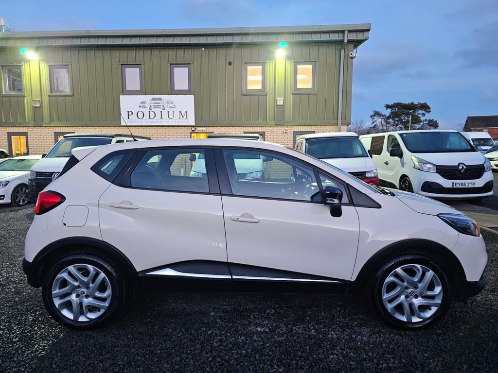 Used Renault Captur 2015 for sale - 77236467: Photo 17