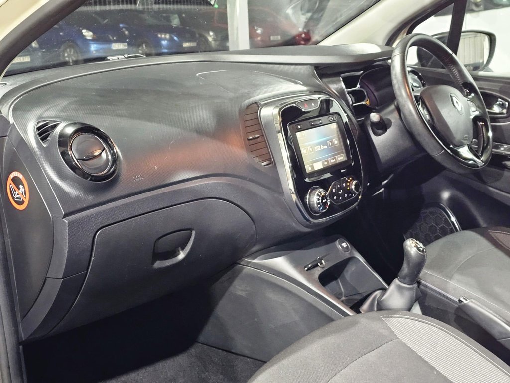 Used Renault Captur 2015 for sale - 77236467: Photo 22