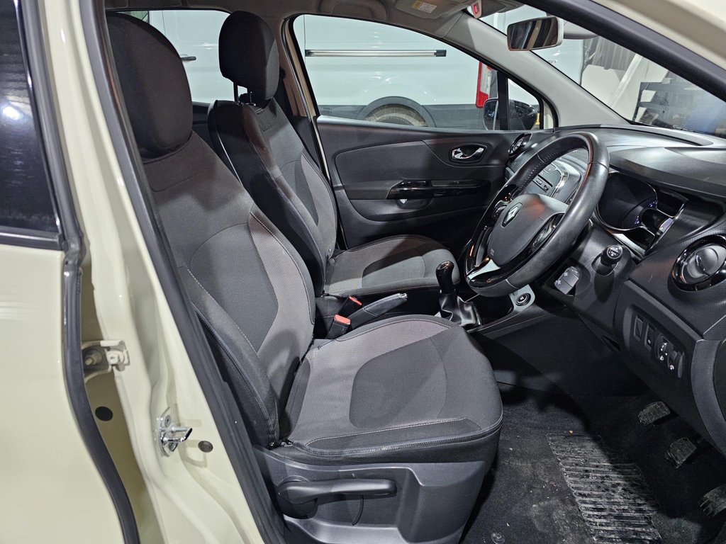 Used Renault Captur 2015 for sale - 77236467: Photo 23