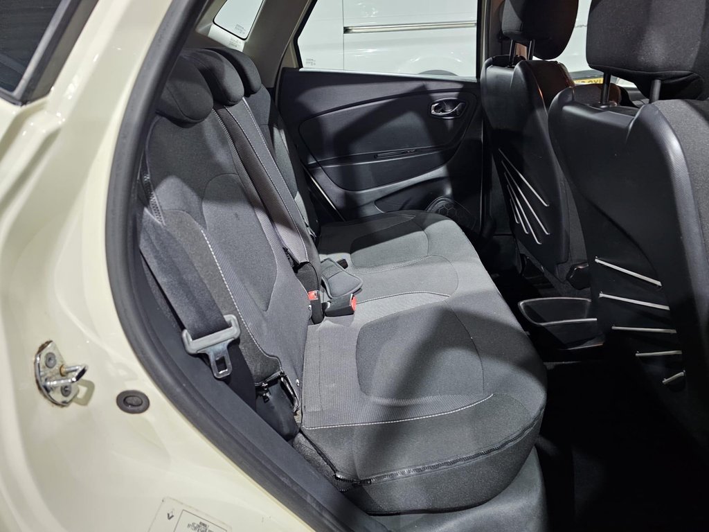 Used Renault Captur 2015 for sale - 77236467: Photo 24