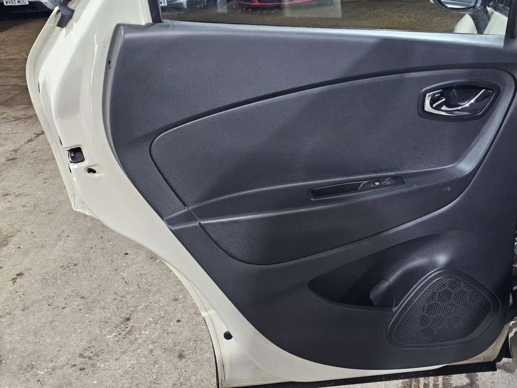 Used Renault Captur 2015 for sale - 77236467: Photo 36