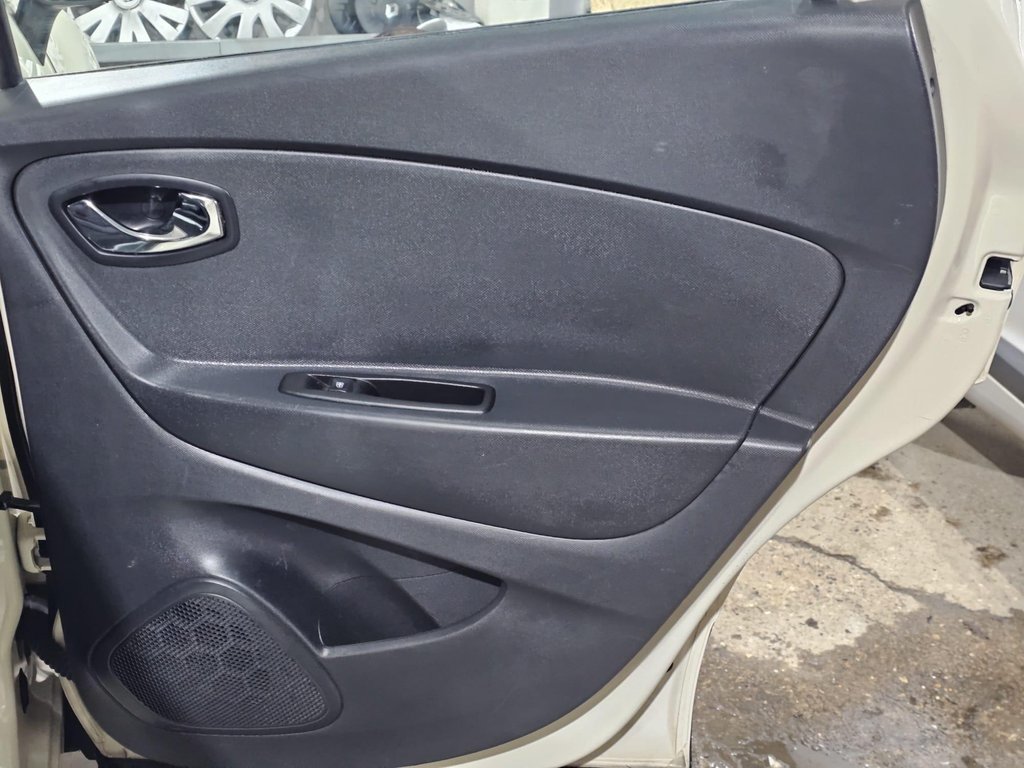 Used Renault Captur 2015 for sale - 77236467: Photo 37