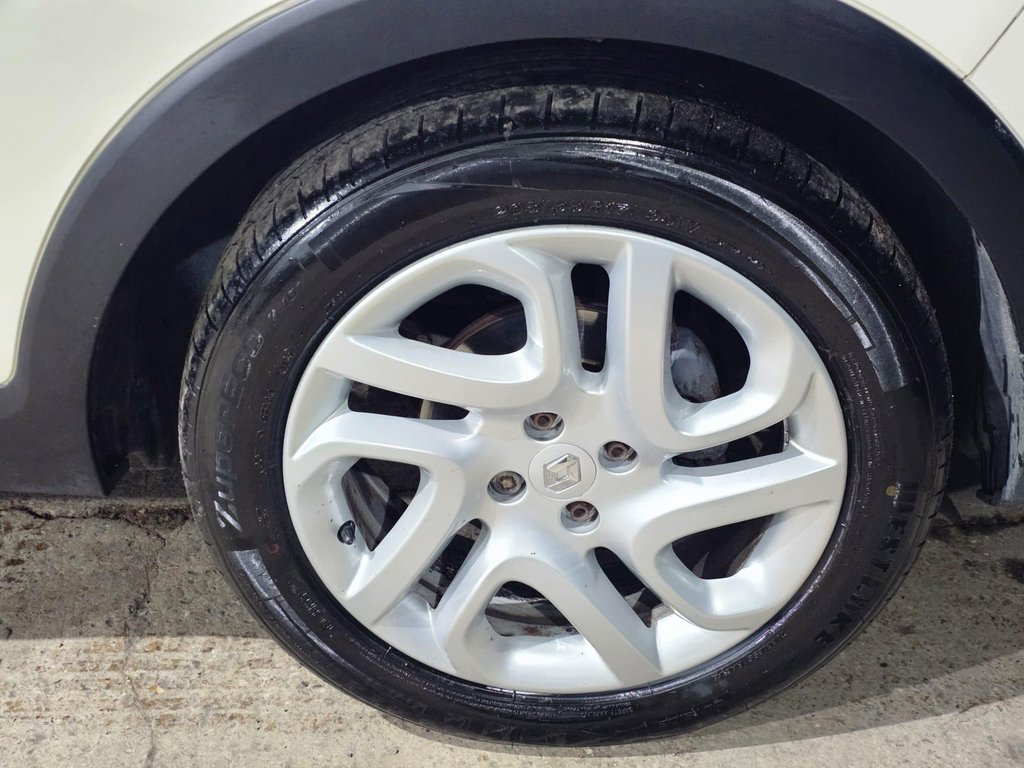 Used Renault Captur 2015 for sale - 77236467: Photo 44