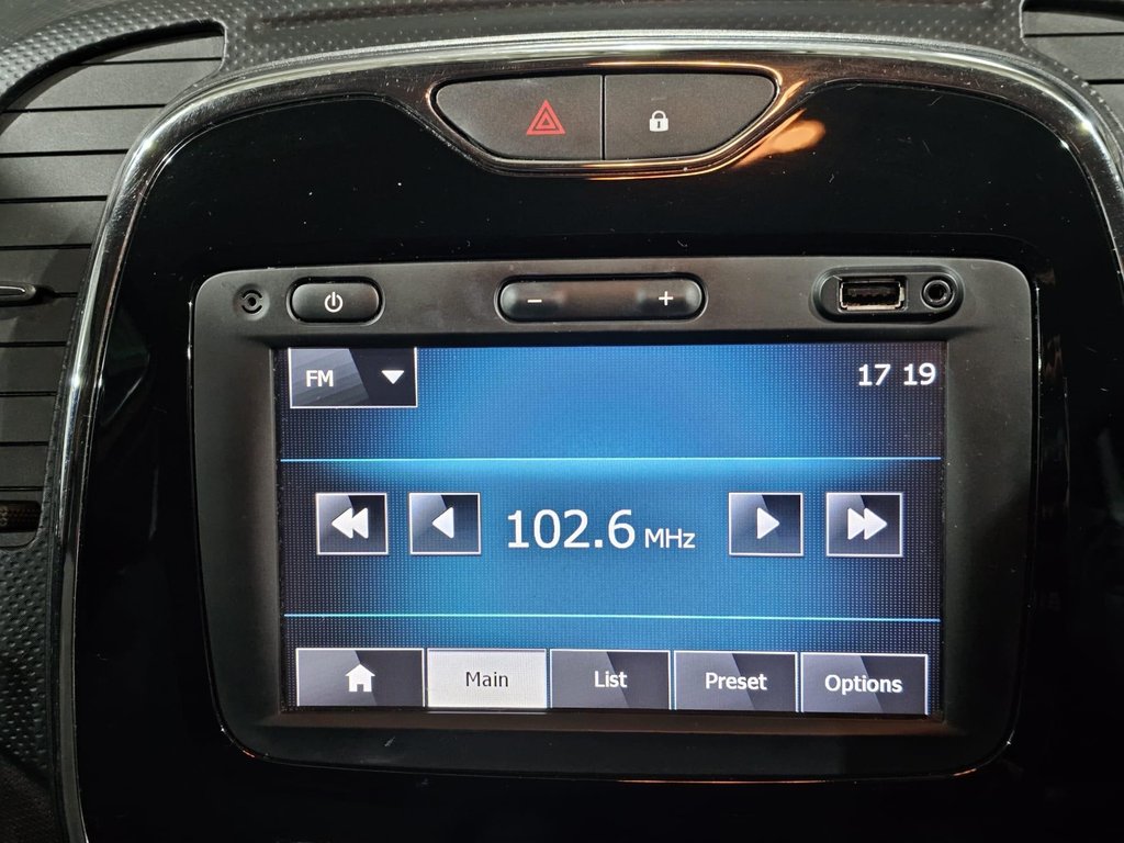 Used Renault Captur 2015 for sale - 77236467: Photo 45