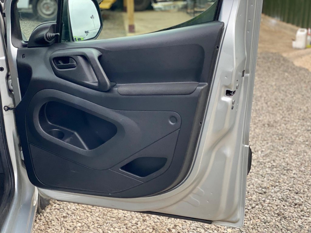 Used Citroen Berlingo 2009 for sale - 76312961: Photo 34