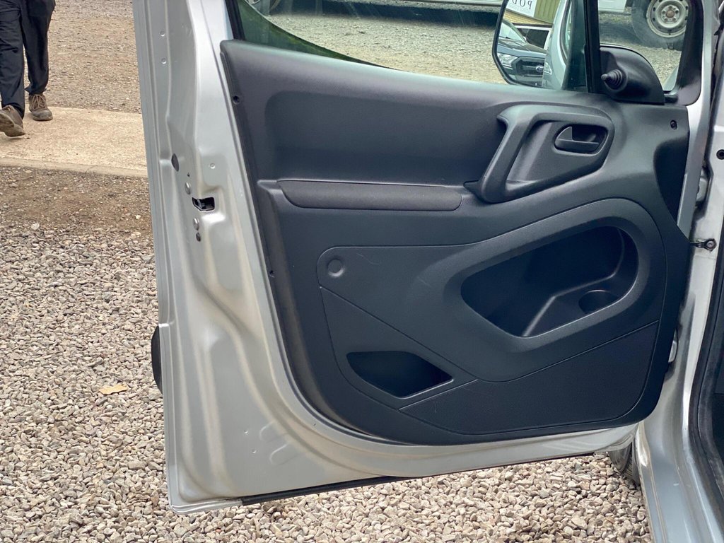 Used Citroen Berlingo 2009 for sale - 76312961: Photo 47