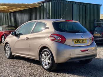 Used Peugeot 208 2013 for sale - 74196622: Photo