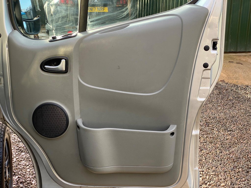 Used Vauxhall Vivaro 2013 for sale - 77205488: Photo 44