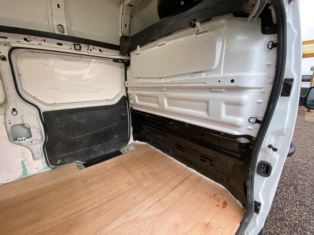 Used Vauxhall Vivaro 2019 for sale - 77668886: Photo 12