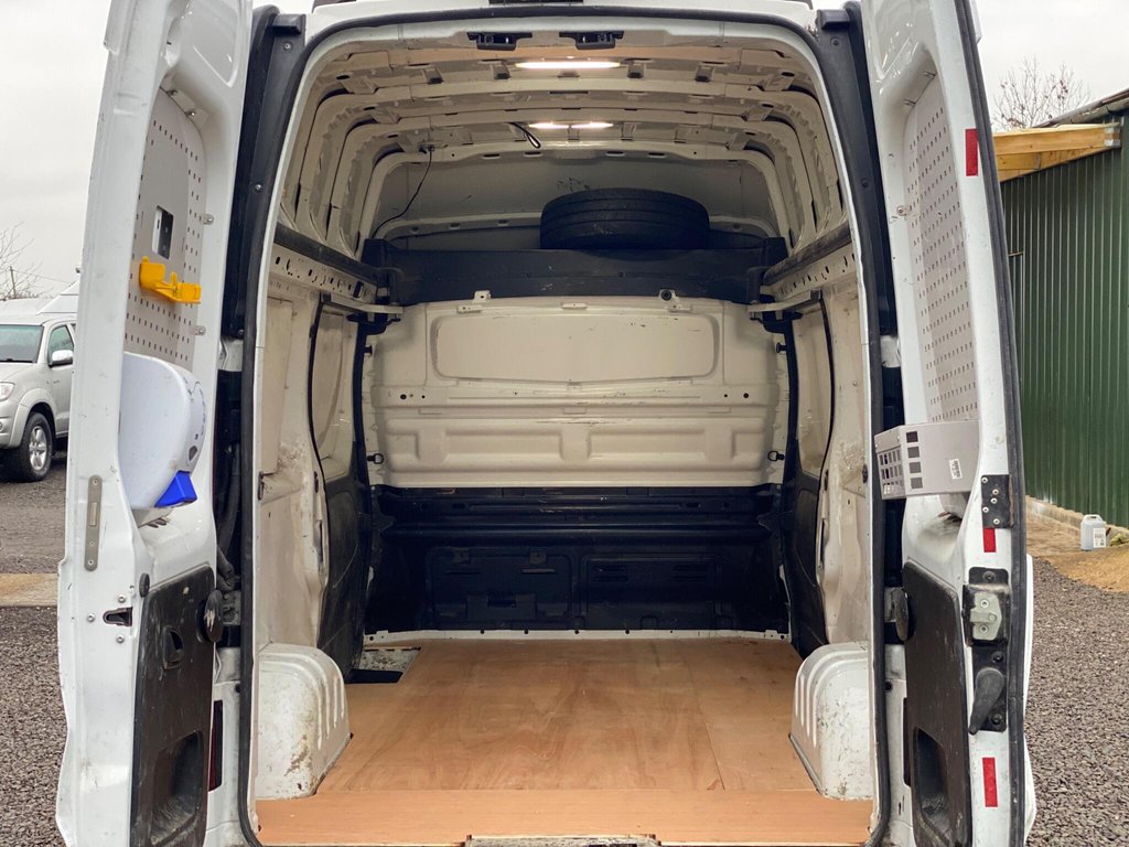 Used Vauxhall Vivaro 2019 for sale - 77668886: Photo 14