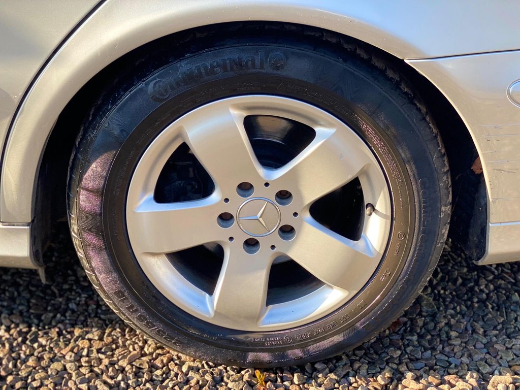 Used Mercedes-Benz E Class 2005 for sale - 76698546: Photo 15