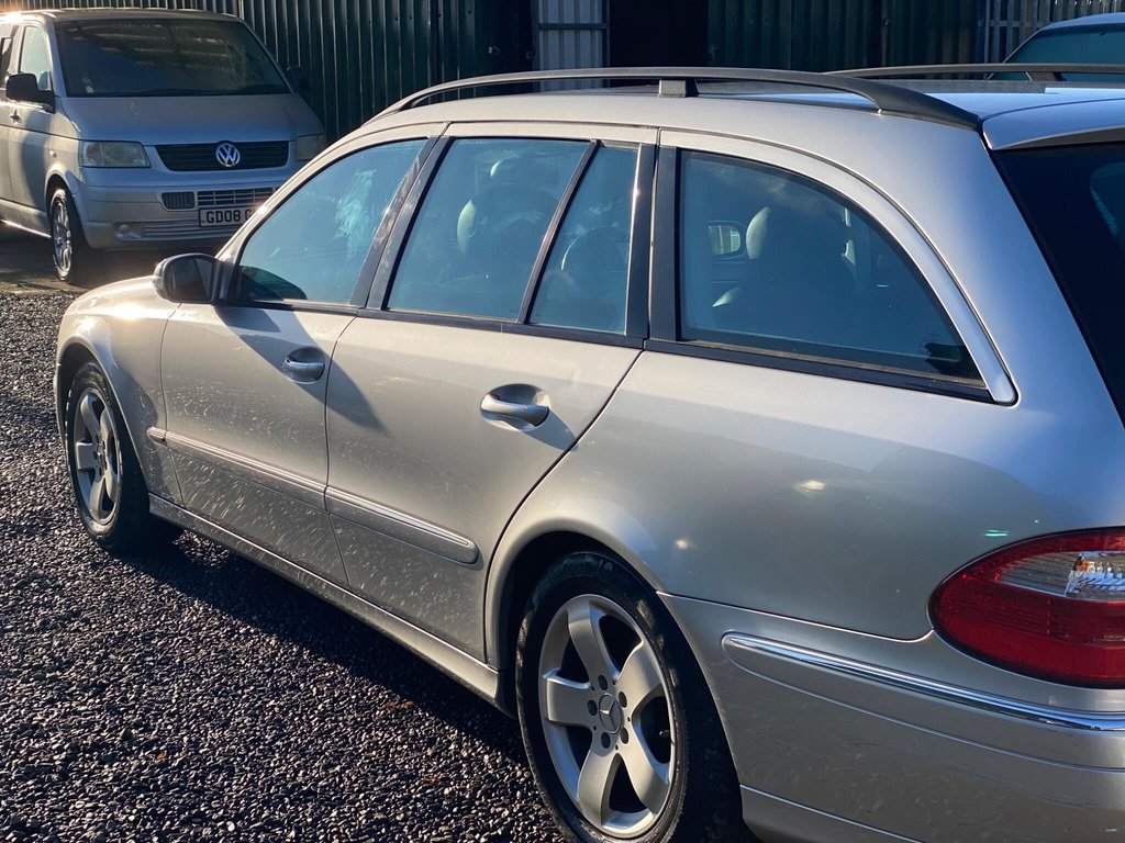 Used Mercedes-Benz E Class 2005 for sale - 76698546: Photo 26