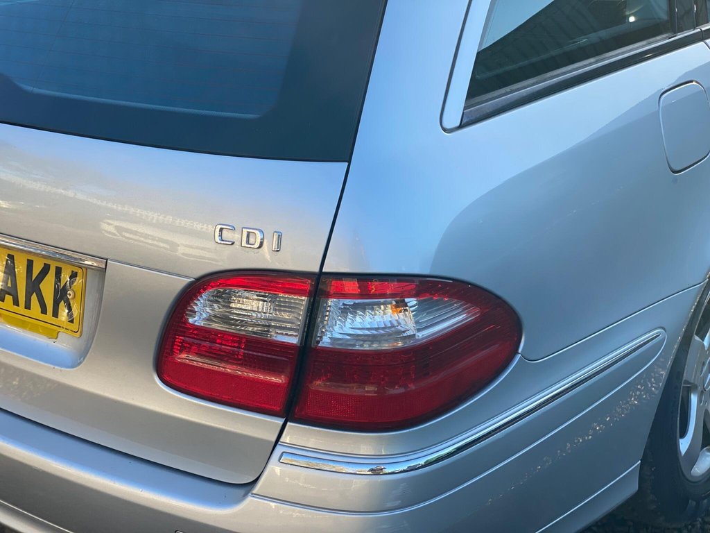 Used Mercedes-Benz E Class 2005 for sale - 76698546: Photo 27