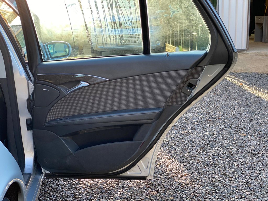 Used Mercedes-Benz E Class 2005 for sale - 76698546: Photo 46