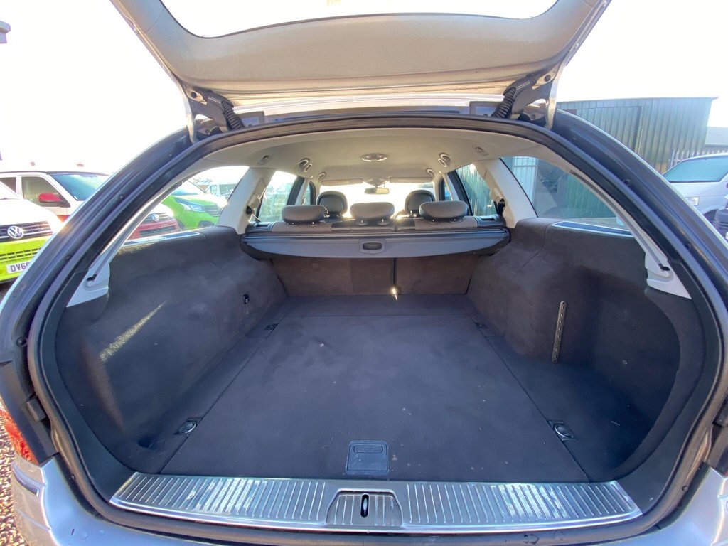 Used Mercedes-Benz E Class 2005 for sale - 76698546: Photo 48