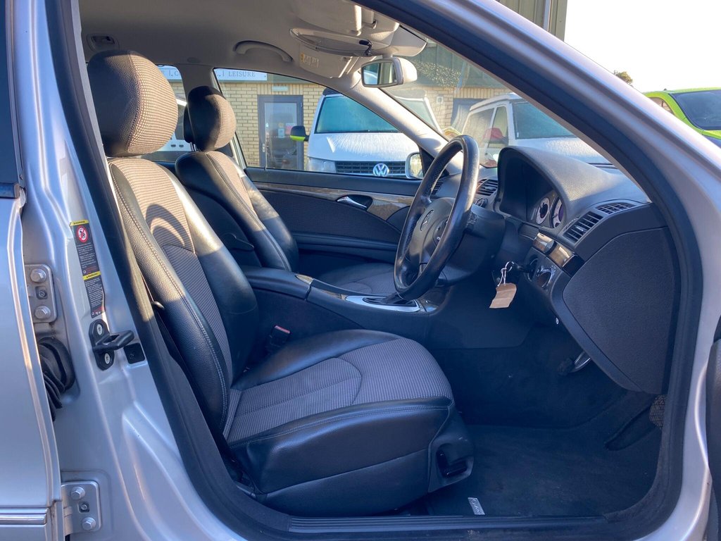 Used Mercedes-Benz E Class 2005 for sale - 76698546: Photo 7