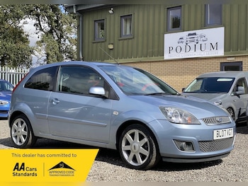 2007 (07) - 1.25 Zetec Climate 3dr