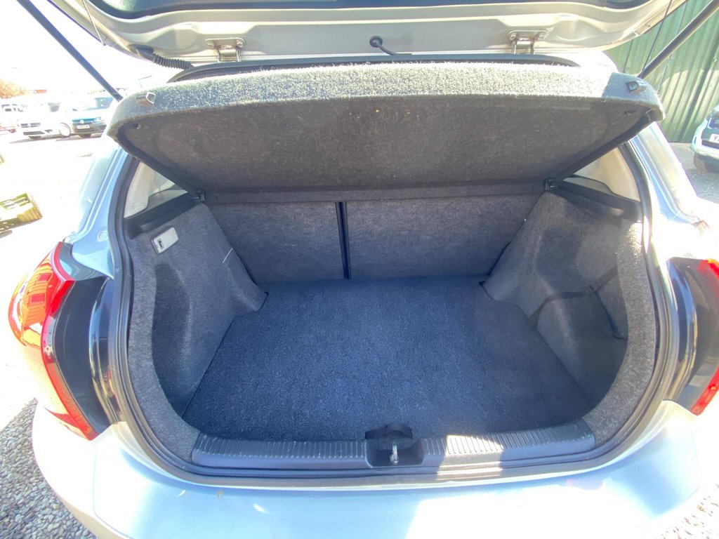 Used Toyota Corolla 2002 for sale - 78158518: Photo 14