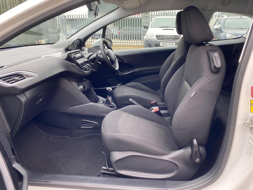 Used Peugeot 208 2015 for sale - 78102734: Photo 11