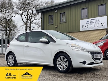 Used Peugeot 208 2015 for sale - 78102734: Photo