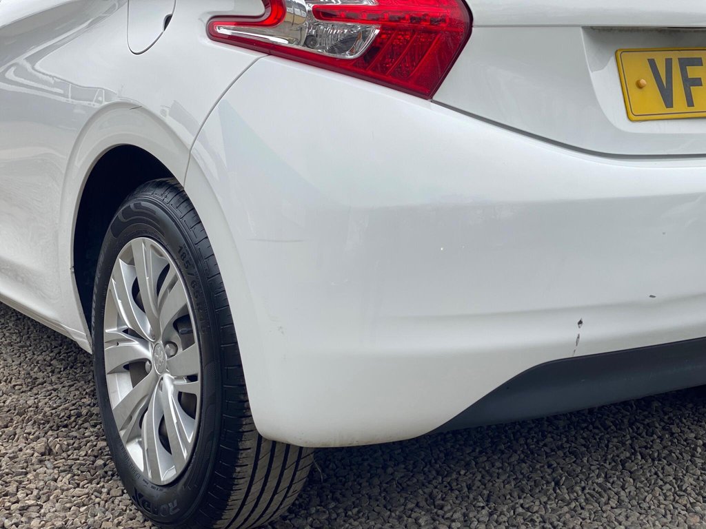 Used Peugeot 208 2015 for sale - 78102734: Photo 24