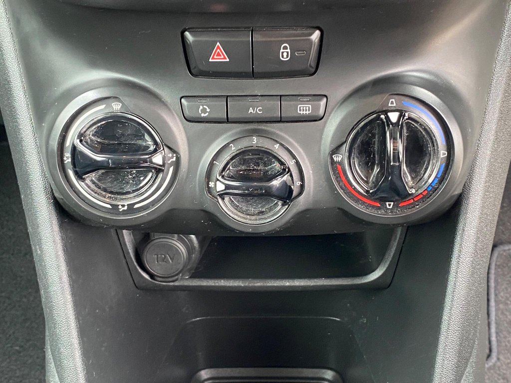 Used Peugeot 208 2015 for sale - 78102734: Photo 32