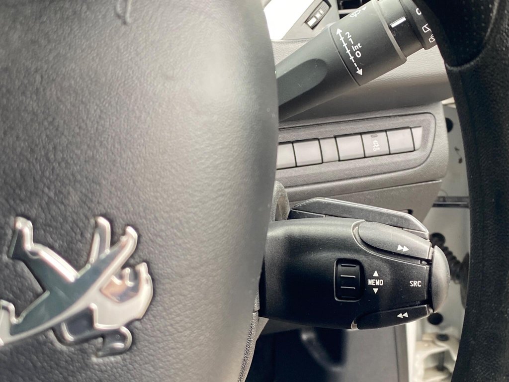 Used Peugeot 208 2015 for sale - 78102734: Photo 37