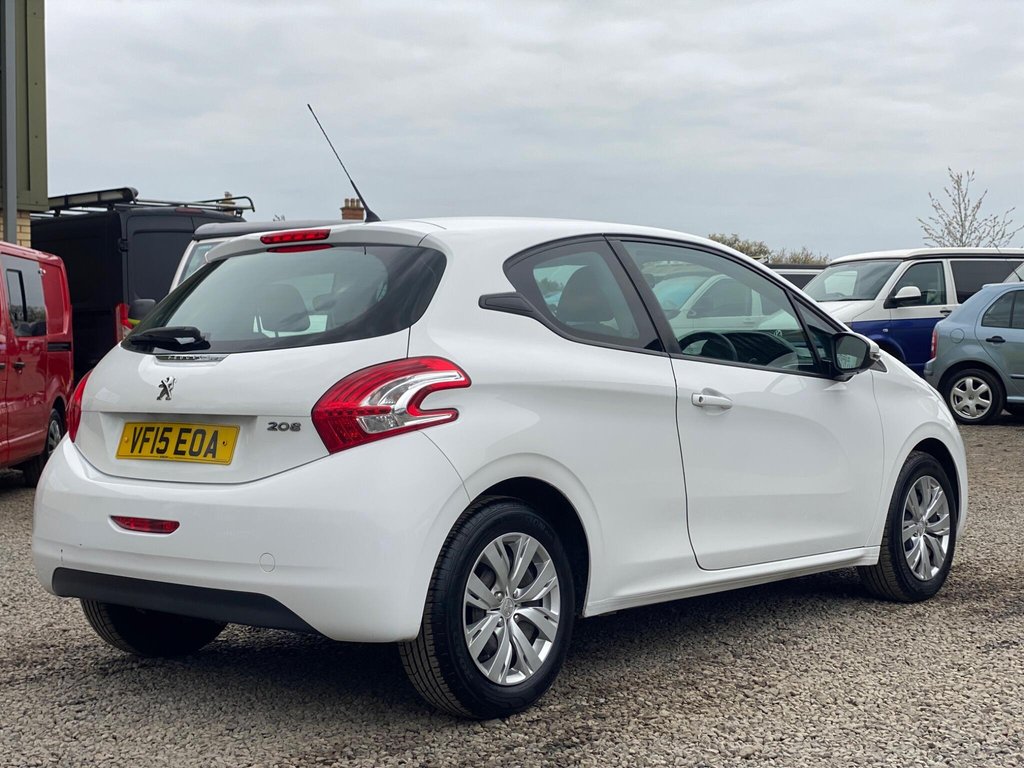 Used Peugeot 208 2015 for sale - 78102734: Photo 4