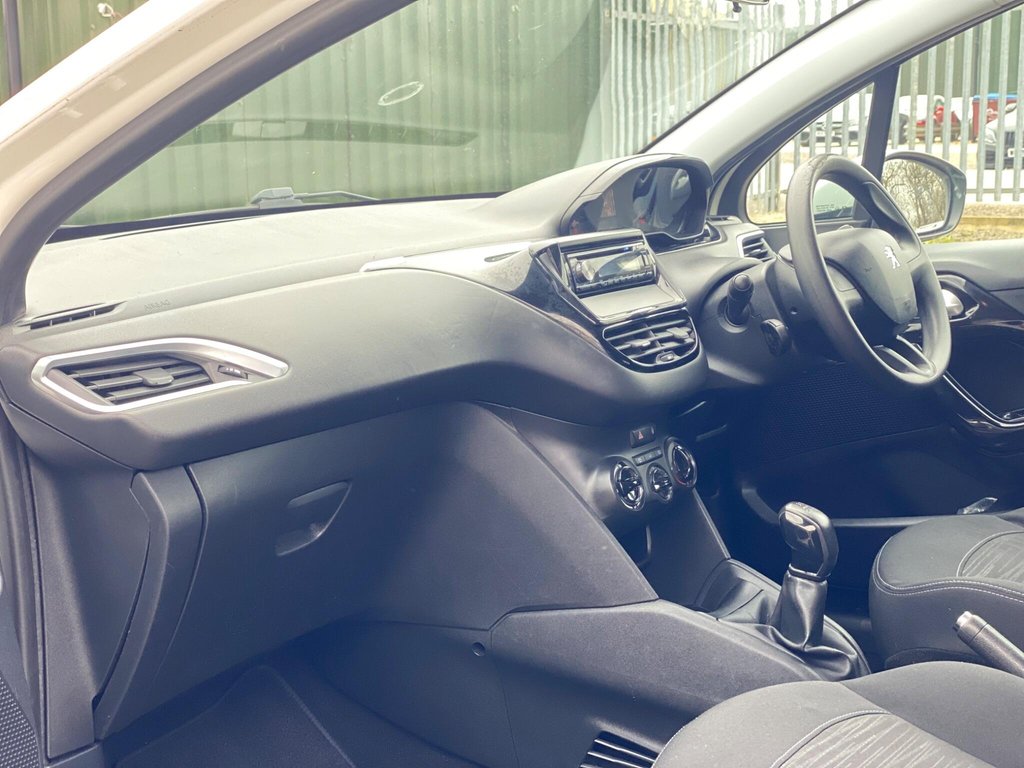 Used Peugeot 208 2015 for sale - 78102734: Photo 45