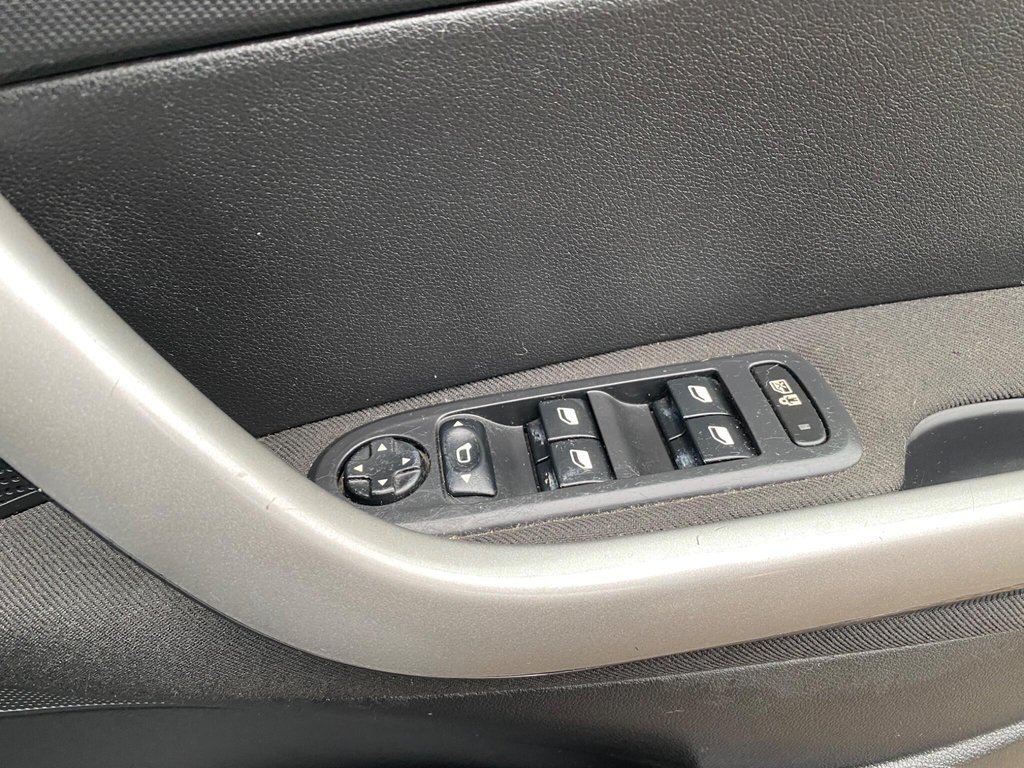 Used Peugeot 308 2009 for sale - 77288270: Photo 36