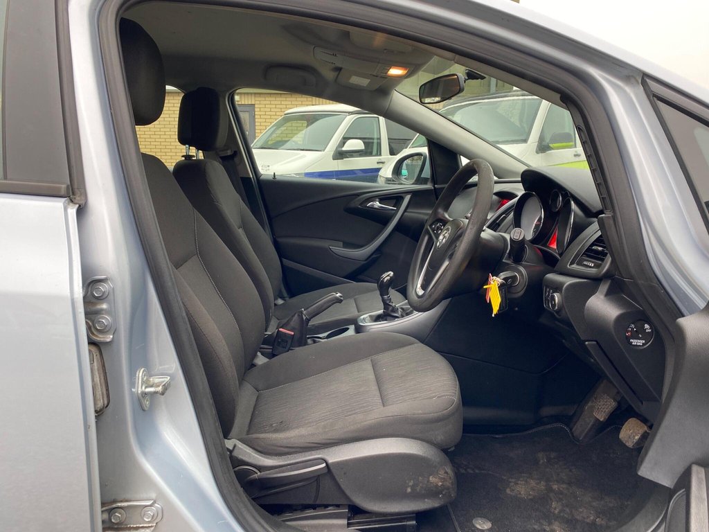 Used Vauxhall Astra 2015 for sale - 78044218: Photo 6