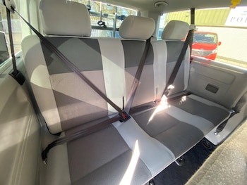 Used Volkswagen Transporter Shuttle 2012 for sale - 77941801: Photo