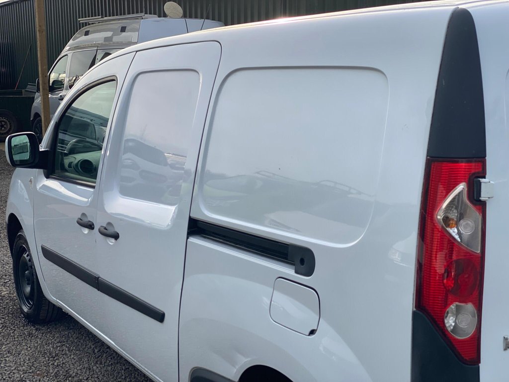 Used Renault Kangoo 2011 for sale - 77084101: Photo 32