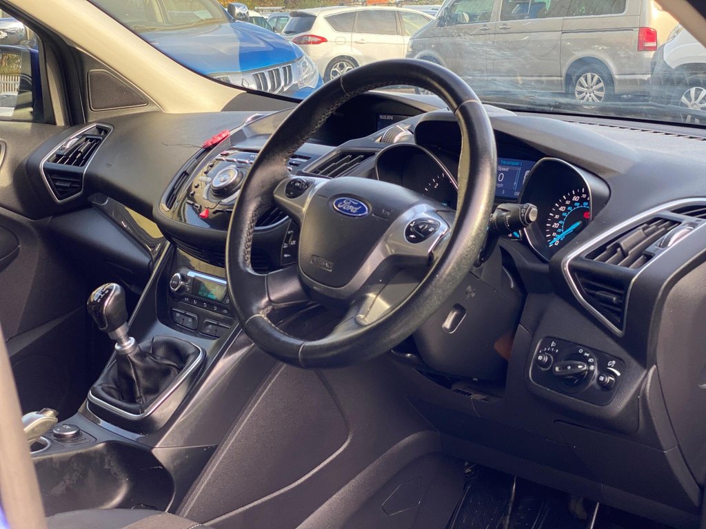 Used Ford Kuga 2015 for sale - 76345935: Photo 6