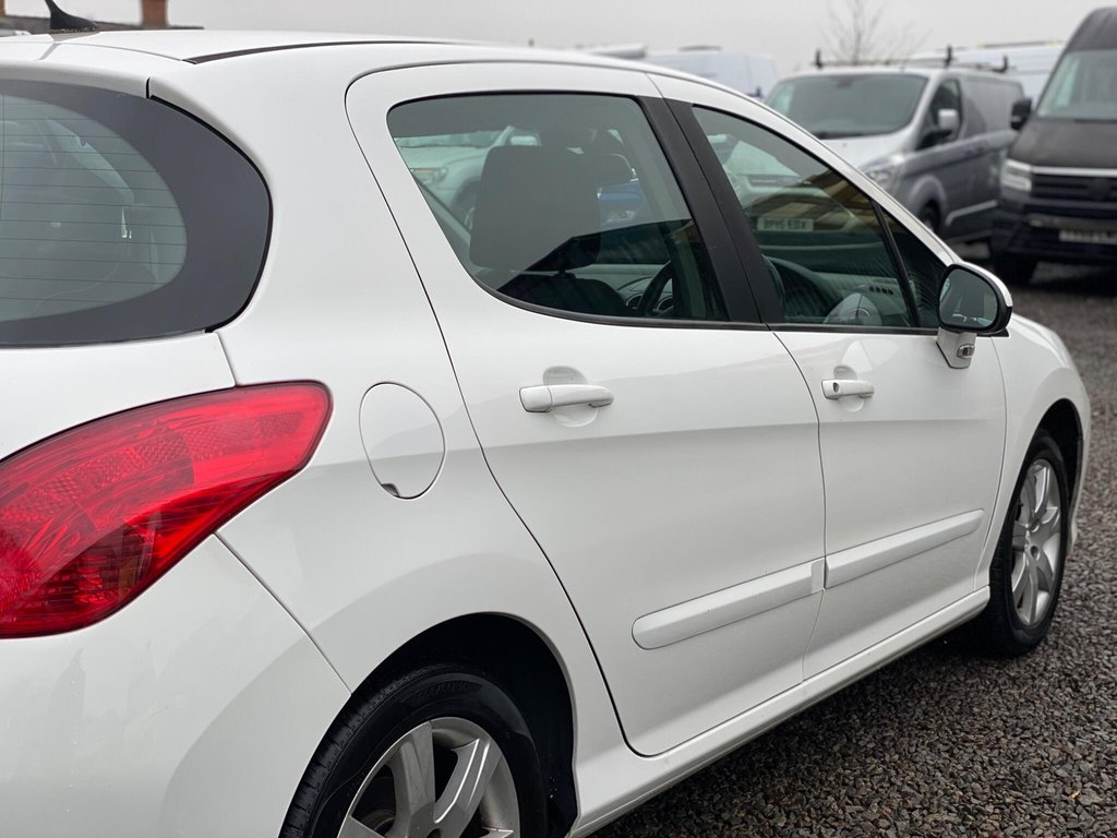 Used Peugeot 308 2013 for sale - 77293335: Photo 29