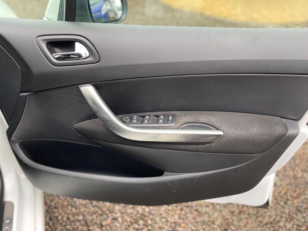 Used Peugeot 308 2013 for sale - 77293335: Photo 40