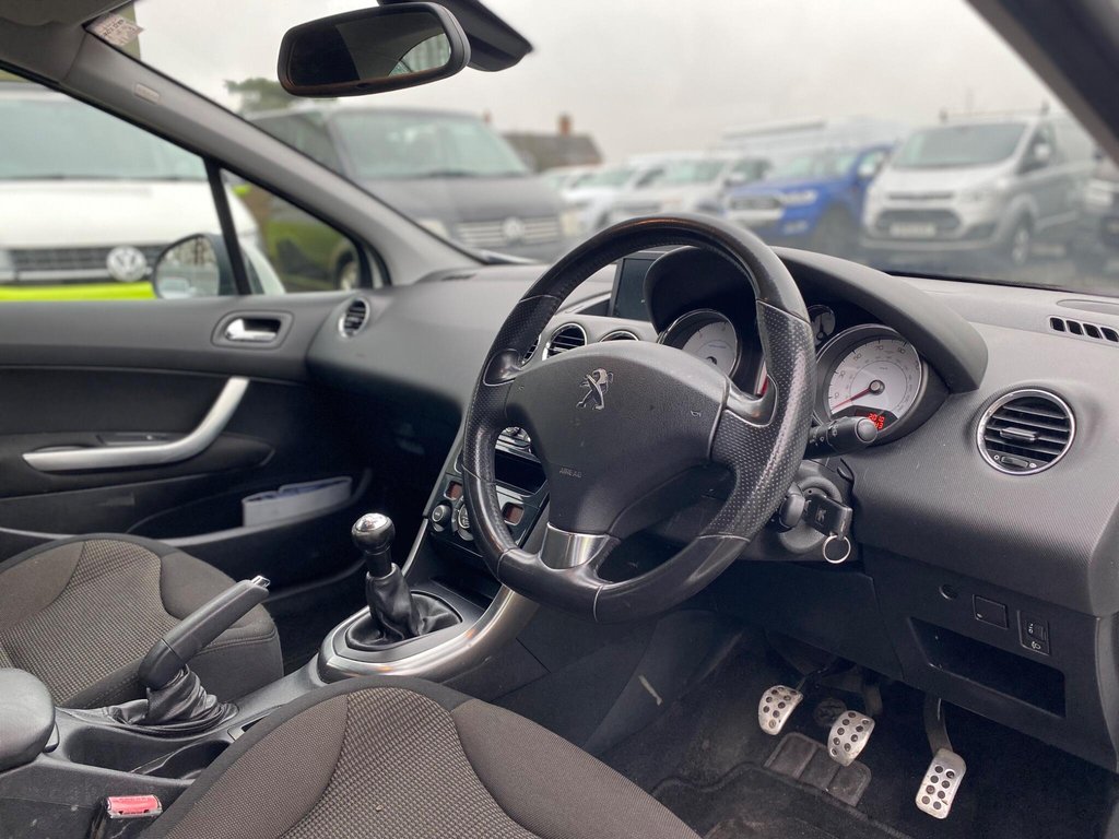 Used Peugeot 308 2013 for sale - 77293335: Photo 6