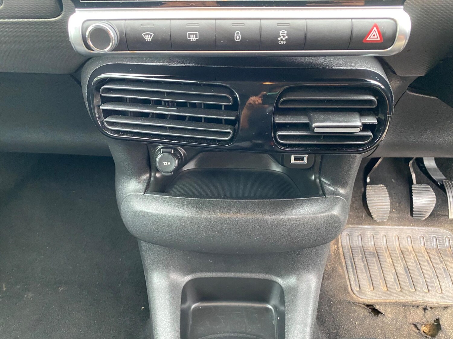 Vehicle 33